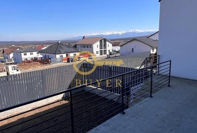 Casă cu 4 camere cu Teren 300 Mp în Central