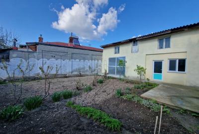 Casă cu 3 camere în Central - 6