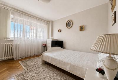 Apartament cu 3 camere semidecomandat în P-ța Victoriei - 2