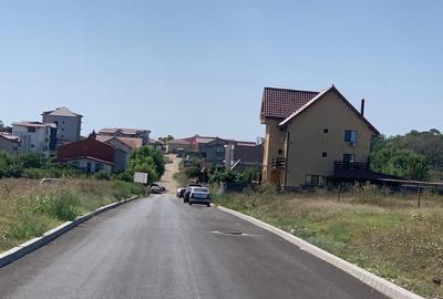 Teren Construcții intravilan de 750 mp, în Est - 1