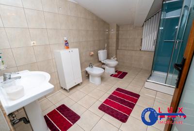 Casă cu 7 camere cu Teren 436 Mp în Central - 9