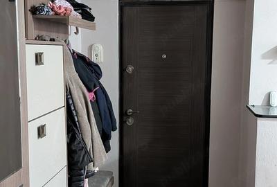 Apartament cu 2 camere semidecomandat în Cantemir
