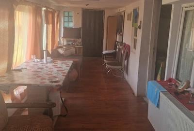 Casă cu 4 camere cu Teren 1170 Mp în Central - 2