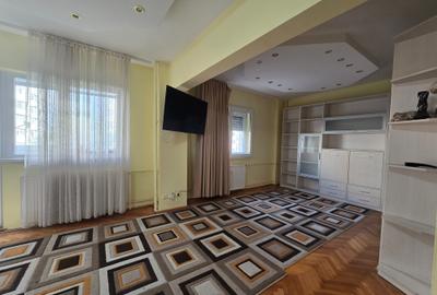 Apartament cu 4 camere decomandat în Moșilor - 3