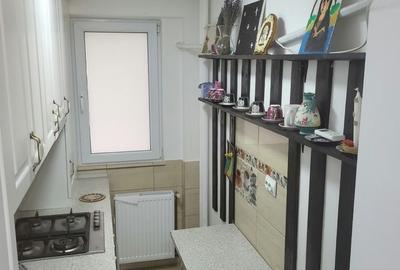 Apartament cu 2 camere decomandat în Drumul Taberei