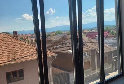 Apartament cu 3 camere decomandat în Central - 1