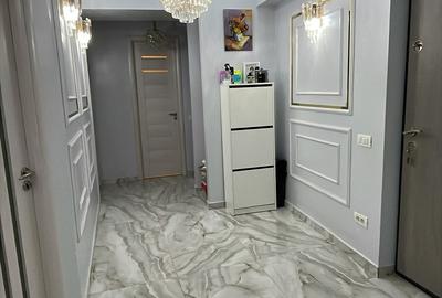 Apartament cu 3 camere decomandat în Colentina
