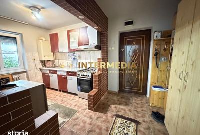 Apartament cu 2 camere, mobilat în Cetate