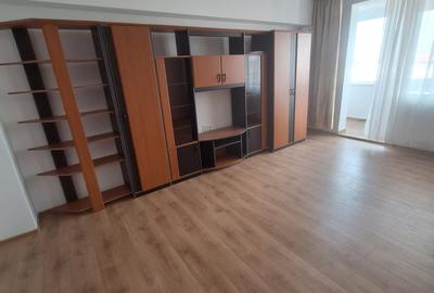 Apartament cu 3 camere decomandat în P-ța Unirii - 7
