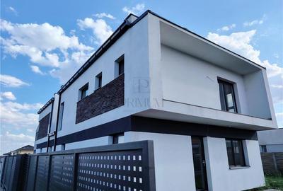 Duplex cu 5 camere cu Canalizare în Moșnița Nouă