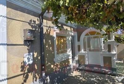 Casă cu 3 camere cu Teren 532 Mp în Păcii