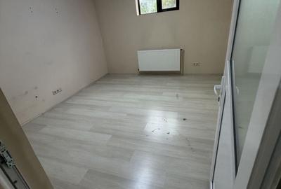 Casă cu 3 camere cu Teren 165 Mp în Central