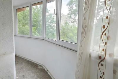 Garsonieră în Titan - 2
