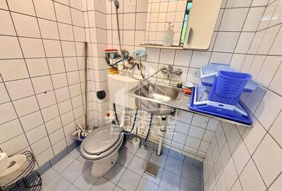 Garsonieră decomandată în Complex Studențesc