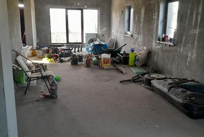 Casă cu 4 camere în Malu Mare - 1