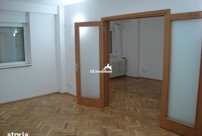 Apartament cu 4 camere decomandat în Centrul Civic