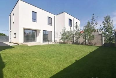 Casă cu 4 camere cu Teren 280 Mp în Moșnița Nouă