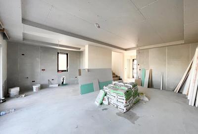 Duplex cu 5 camere cu Canalizare în Moșnița Nouă