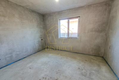 Casă cu 3 camere cu Teren 510 Mp în Ghiroda - 2