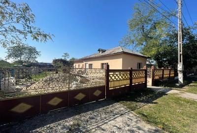 Casă cu 4 camere în Poșta