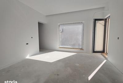 Casă cu 4 camere cu Teren 300 Mp în Central