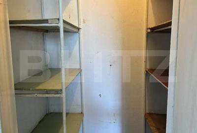 Apartament cu 3 camere semidecomandat în Micro 1