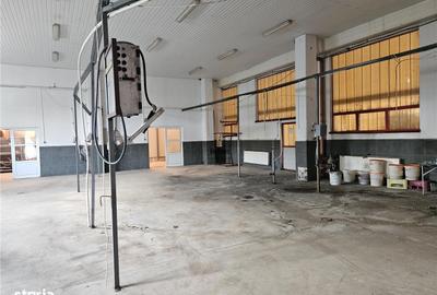Spațiu comercial, de 2,200 mp, în Central - 4