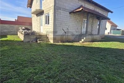Casă cu 4 camere cu Teren 300 Mp în Palota - 17