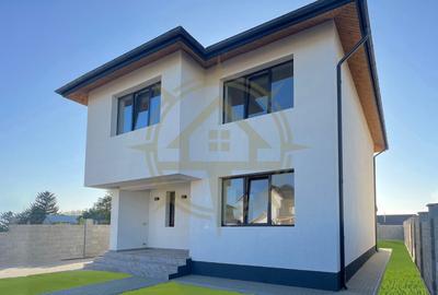 Casă cu 4 camere cu Teren 420 Mp în Crevedia