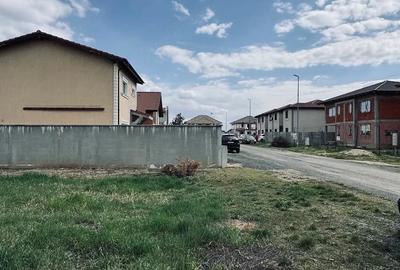 Teren de 640 mp, în Central
