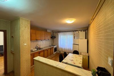Apartament cu 3 camere decomandat în Mărăști