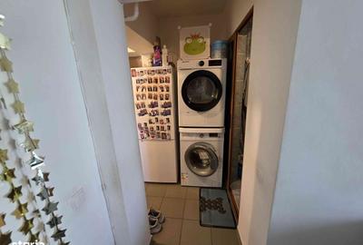 Apartament cu 3 camere în Petrișor