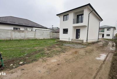 Casă cu 3 camere cu Canalizare în Glina - 5