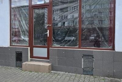 Spațiu comercial, de 64 mp, în Central