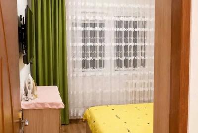 Apartament cu 3 camere semidecomandat în Central - 2