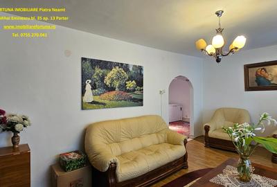 Apartament cu 3 camere decomandat în Calea Romanului