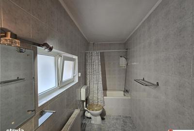 Casă cu 5 camere cu Canalizare în Văcăresti - 18