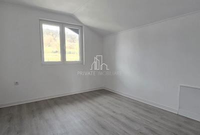 Casă cu 4 camere cu Canalizare în Unirii - 2