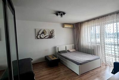 Garsonieră decomandată în Vitan