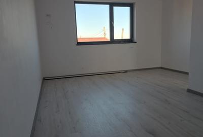 Casă individuală cu 4 camere cu Canalizare în Ovidiu - 6