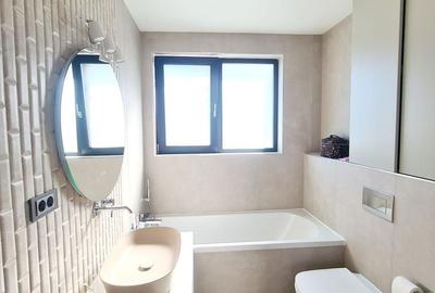 Casă cu 4 camere în Bujoreni