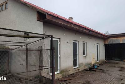Casă cu 10 camere cu Teren 2000 Mp în Central - 17