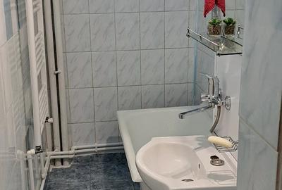 Apartament cu 2 camere semidecomandat în Trivale