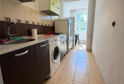 Apartament cu 2 camere decomandat în Nicolina