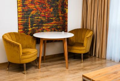 Apartament cu 2 camere semidecomandat, mobilat în Rovine