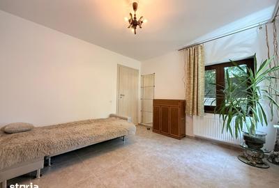 Casă cu 3 camere cu Teren 258 Mp în Rahova
