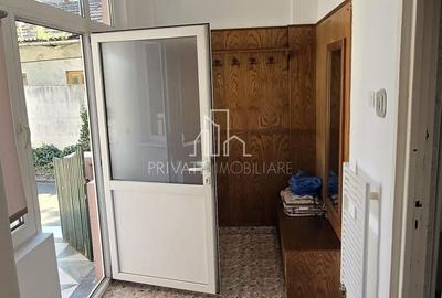 Casă cu 5 camere cu Teren 600 Mp în 7 Noiembrie