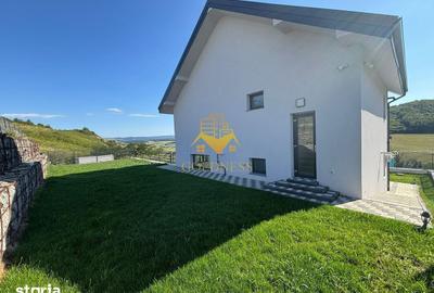 Casă cu 4 camere cu Teren 500 Mp în Central - 3