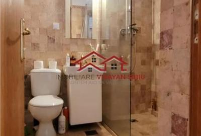 Casă cu 4 camere cu Canalizare în Central - 12