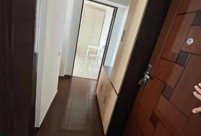 Garsonieră decomandată în Mihai Bravu